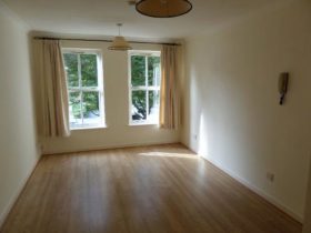 1 bedroom Flat to re...